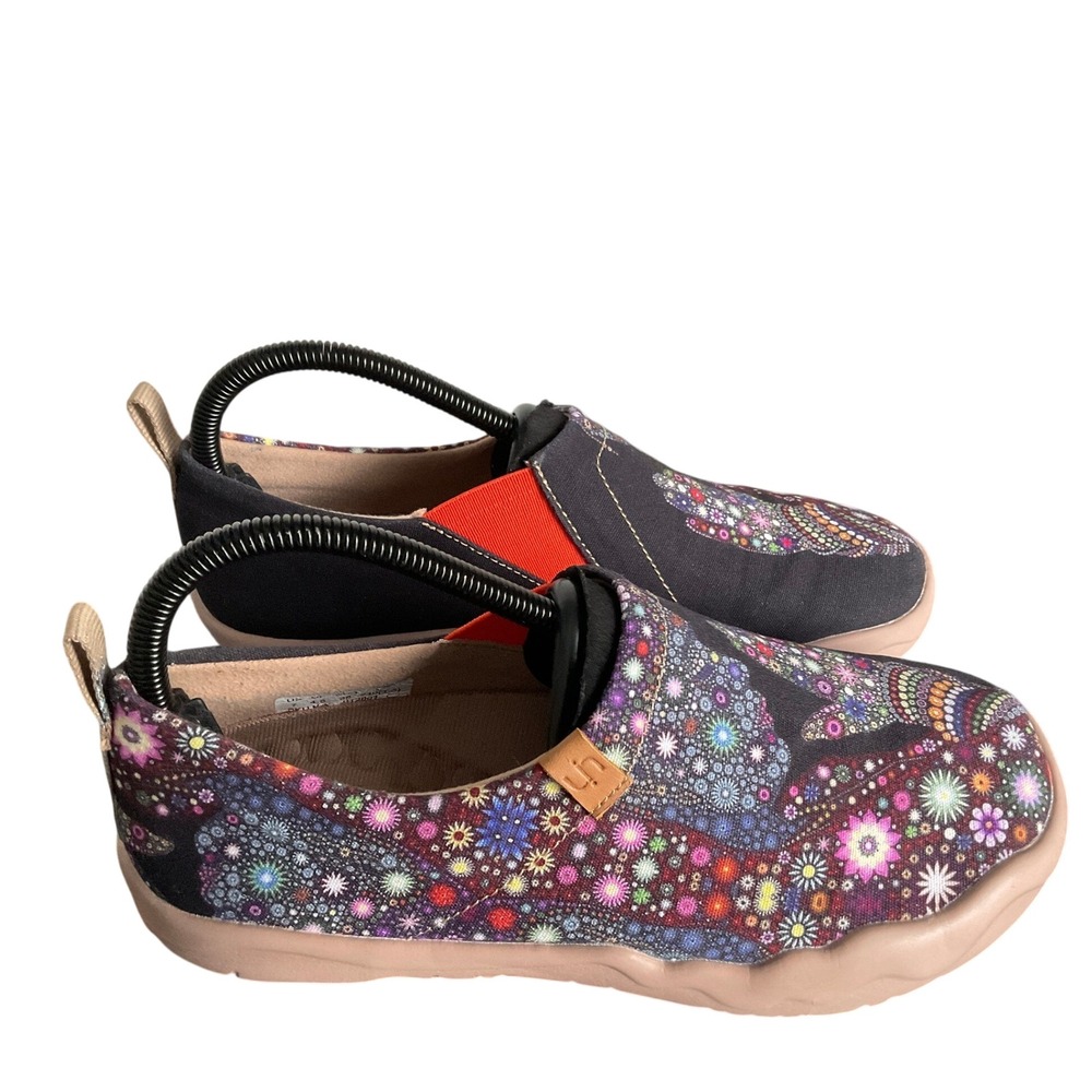 UIN Toledo Women 7 Hamsa Hand Floral Canvas Slip On Walking Shoes Black Multi
